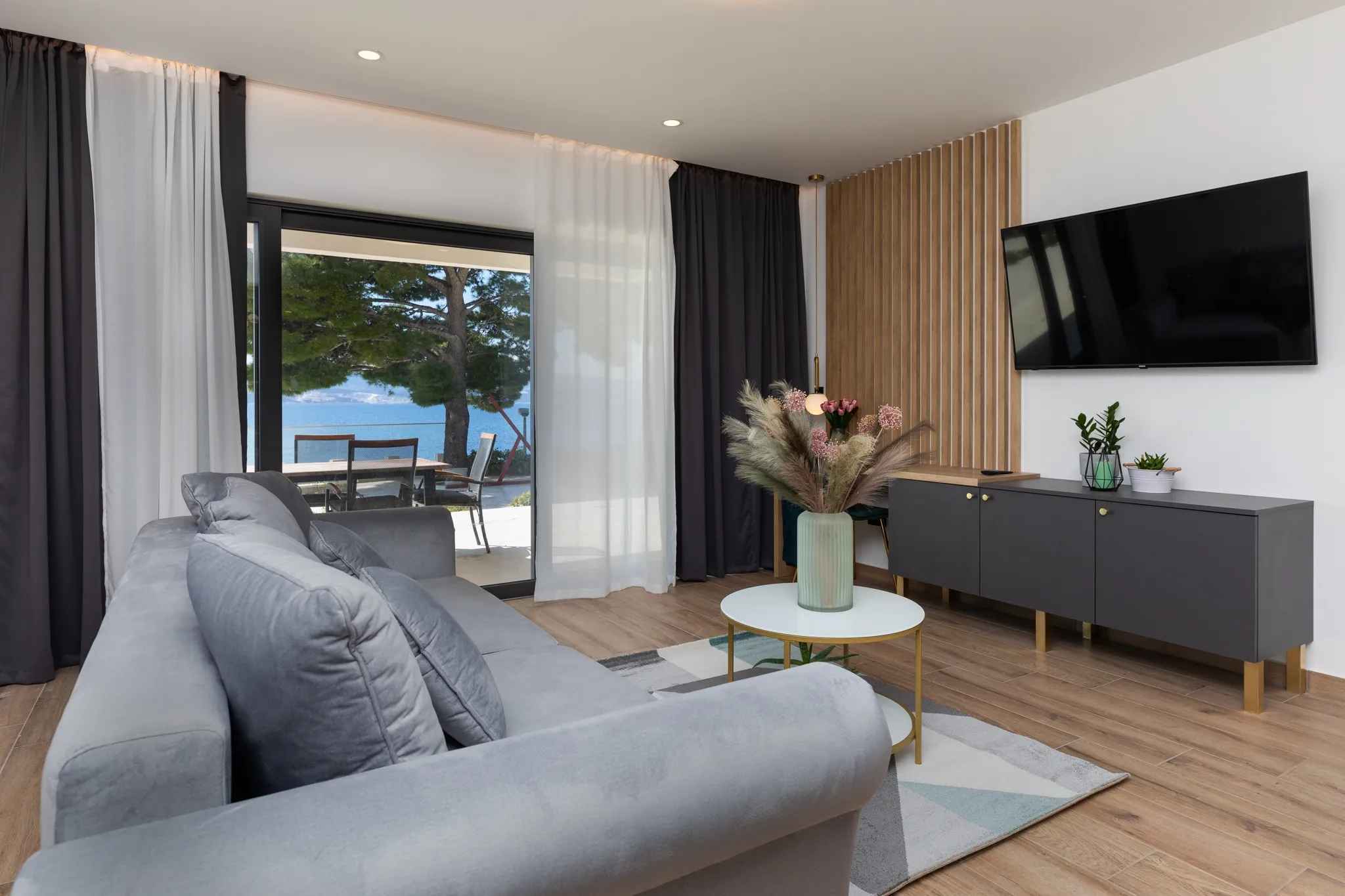 Dvosobni apartman 4+2 s dvije kupaonice, Villa Carica Medići