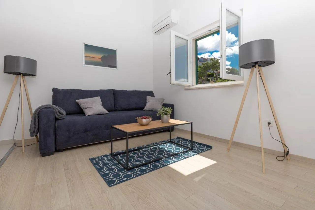Jednosobni apartman 2+2, Villa Carica